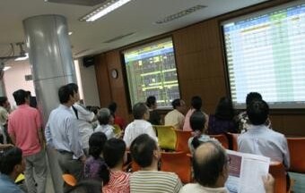 Phát hành trái phiếu doanh nghiệp: Thiếu chuyên nghiệp