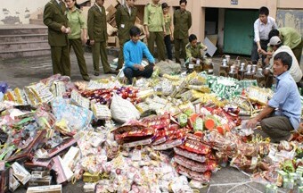 Thị trường hàng hóa: Nhức nhối nạn... kéo dài “tuổi thọ”