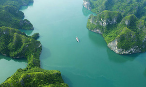 Khai trương dịch vụ bay thủy phi cơ ngắm Vịnh Hạ Long
