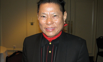 Tỷ phú gốc Việt 2,8 tỷ "đô": Thành công đất ngoại, thất bại quê nhà!