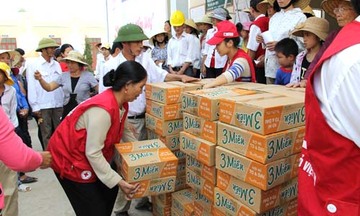 VEAM MOTOR chung tay cứu trợ đồng bào lũ lụt