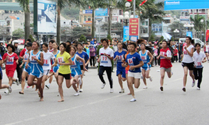 Giải Marathon quốc tế Vịnh Hạ Long 2013