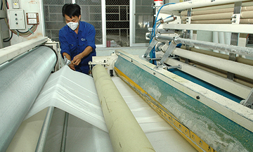 Giảm ô nhiễm môi trường trong ngành giấy: Còn nhiều vướng mắc