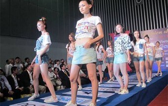 Góp phần thúc đẩy ngành dệt may Việt Nam