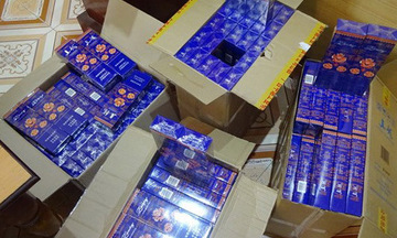 Công an Móng Cái bắt liên tiếp 2 vụ buôn lậu thuốc lá, đồ điện tử