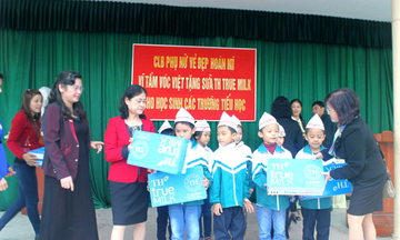 Sữa TH True Milk đến với các trường học quận Hà Đông