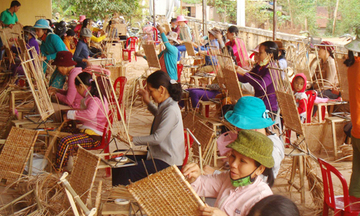 Giải pháp căn cơ để giảm nghèo bền vững