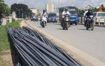 Thép xây dựng giảm mạnh, mức tồn kho tăng cao