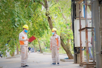 EVNNPC: Tập trung chống dịch, nỗ lực cấp điện mùa nắng nóng, phục vụ bầu cử