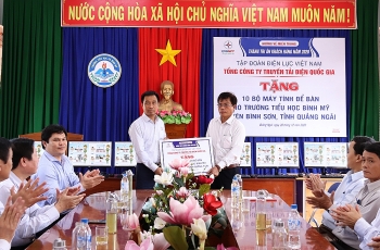 EVNNPT hướng về miền Trung trong tháng Tri ân