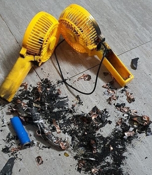 Cảnh báo nguy cơ phát nổ: Quạt mini giá rẻ vẫn “đắt” hàng