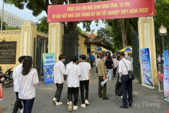 Thi tốt nghiệp THPT 2022: Gần 1 triệu thí sinh bước vào ngày thi đầu tiên
