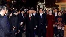 Party chief welcomes New Year with Hanoi’s residents
