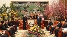 Party leader pays Tet visit to Hung Yen province