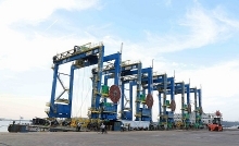 Doosan Vietnam exports first rubber-tyred cranes to India