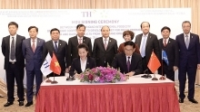 PM witnesses signing of deal between TH Group, Chinese partner
