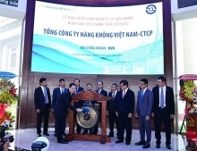 Vietnam Airlines officially lists shares on HoSE