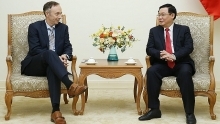 Deputy PM Vuong Dinh Hue receives Nike Vice Chairman
