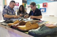 Nearly 700 businesses attend exhibitions of leather and footwear sector