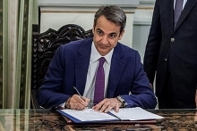 Greek PM: 2020 budget will respect fiscal targets