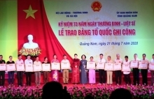 Top legislator presents national remembrance certificates to martyrs’ relatives