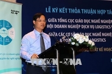 Australia supports Vietnamese firms with vocational logistics education