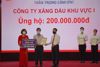Công ty xăng dầu khu vực I: Chung tay đẩy lùi dịch bệnh