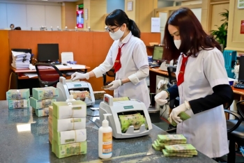 Điều chỉnh lãi suất điều hành: Động thái mạnh dạn khi thị trường nhiều biến động