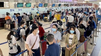 Cục Hàng không “tuýt còi” hãng bay thu dịch vụ check-in nhanh của hành khách