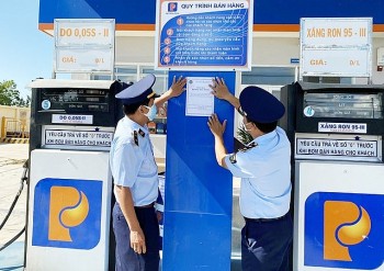 Công Thương qua góc nhìn báo chí ngày 21/7: Kiểm soát kinh doanh xăng dầu