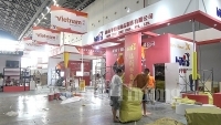 Doanh nghiệp Việt gấp rút hoàn thiện gian hàng trước ngày khai mạc CAEXPO 2019
