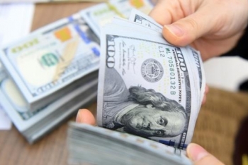 Tỷ giá ''nóng'' từng ngày, Ngân hàng Nhà nước tăng tốc bán USD