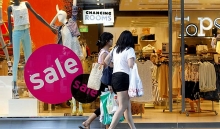 Người tiêu dùng tại khu vực châu Á - Thái Bình Dương chi tiêu tích cực bất chấp giá cả leo thang