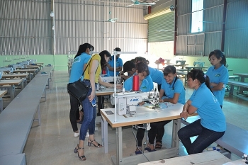 Tăng lương tối thiểu vùng từ 1/7/2022: Lý do nhiều doanh nghiệp xin lùi thời hạn