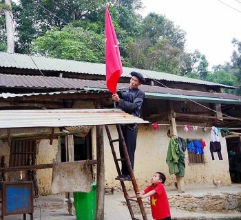 Xây dựng niềm tin tôn giáo đúng đắn để đồng bào tin vào Đảng và chế độ