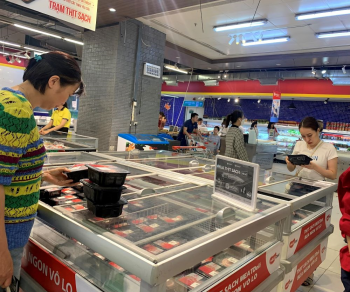 Tết Nguyên đán: Chuẩn bị nguồn hàng hóa phục vụ cao điểm mua sắm cuối năm