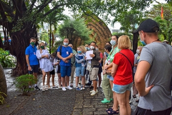 Đề xuất gỡ rào cản y tế cho du lịch