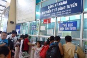 Nhiều dịch vụ y tế tăng giá với người không có thẻ bảo hiểm y tế
