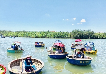 Nỗ lực “phá băng” cho ngành du lịch