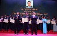 Tổng Giám đốc Nhôm Lâm Đồng vinh dự nhận danh hiệu “Cúp Thánh Gióng”