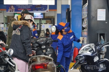 Thiếu hụt nguồn cung xăng dầu- Bộ Công Thương “hóa giải” cách nào?