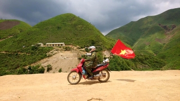 Loa kéo tham gia phòng, chống COVID-19 ở vùng cao, biên giới