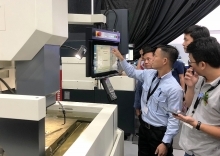 Vietnamese firms mold production to international standards