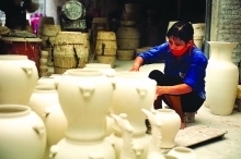 Hanoi crafts ambitious plan to develop production villages