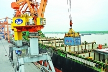 Vietnam enjoys trade surplus for fourth consecutive year