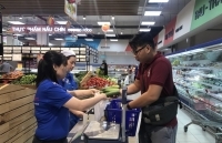 Đầu năm, giá gà tăng nhẹ, trái cây ổn định