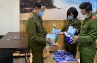 Quản lý thị trường tạm giữ 20.000 khẩu trang thiếu hoá đơn hợp lệ