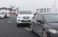 Quảng Ninh yêu cầu dừng việc đổ đất ngăn đường chống dịch