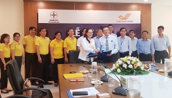 Ký kết thu hộ tiền điện với VNPT- Điện lực Khánh Hòa tạo điều kiện thuận lợi nhất cho mọi người dân