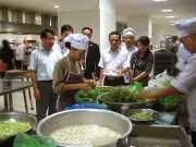Bếp ăn tập thể: Tăng kiểm soát nguồn gốc thực phẩm